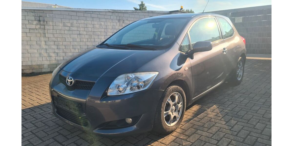Toyota Auris 153.886 km 2.890 &euro; Essen 45309
