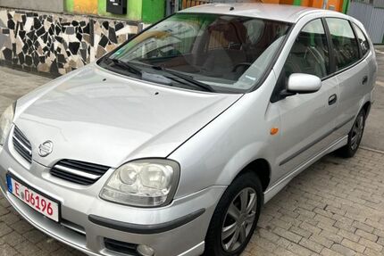 Nissan Almera 110.000 km 1.990 &euro; Essen 45143