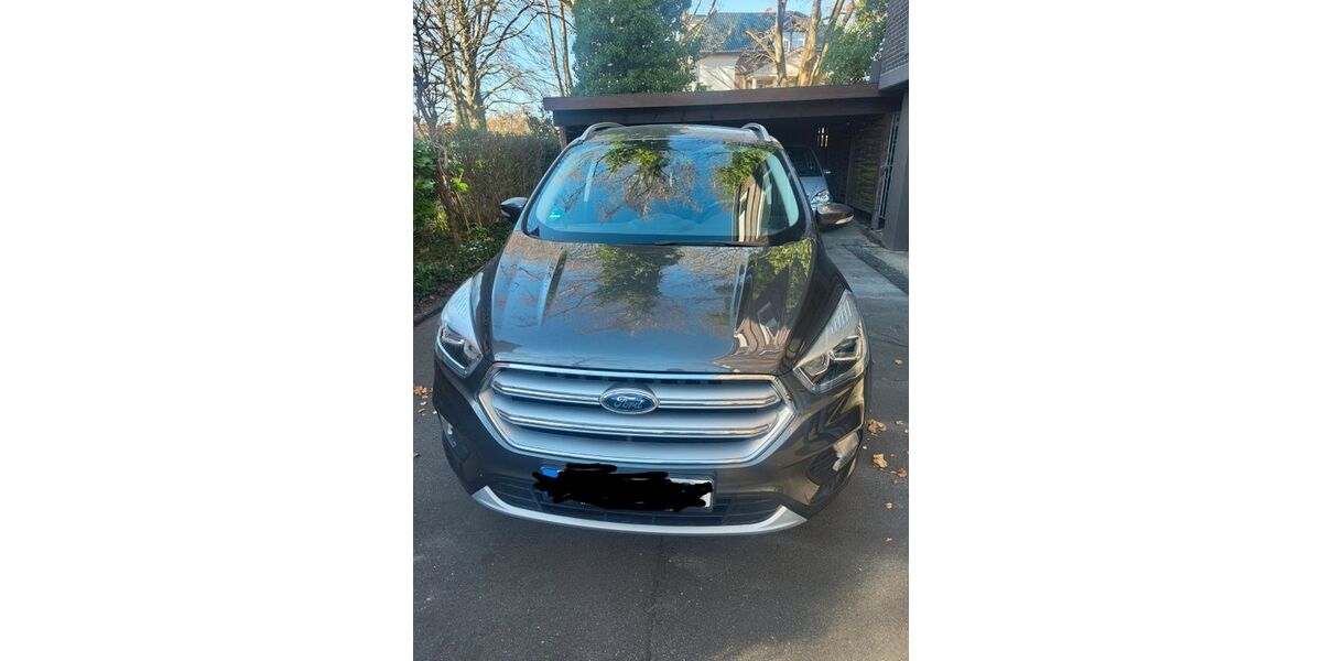 Ford Kuga 33.000 km 12.490 &euro; Meerbusch 40668