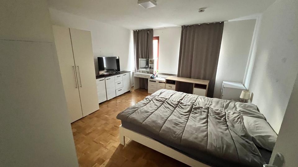 Etagenwohnung Essen Stadtkern - 1 Zimmer, 20 m&sup2;, 400&euro; | Angebot:25292901
