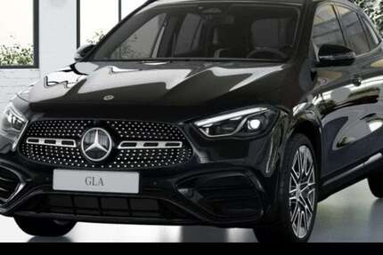 Mercedes-Benz GLA 200 9.900 km 49.490 &euro; Düsseldorf 40470