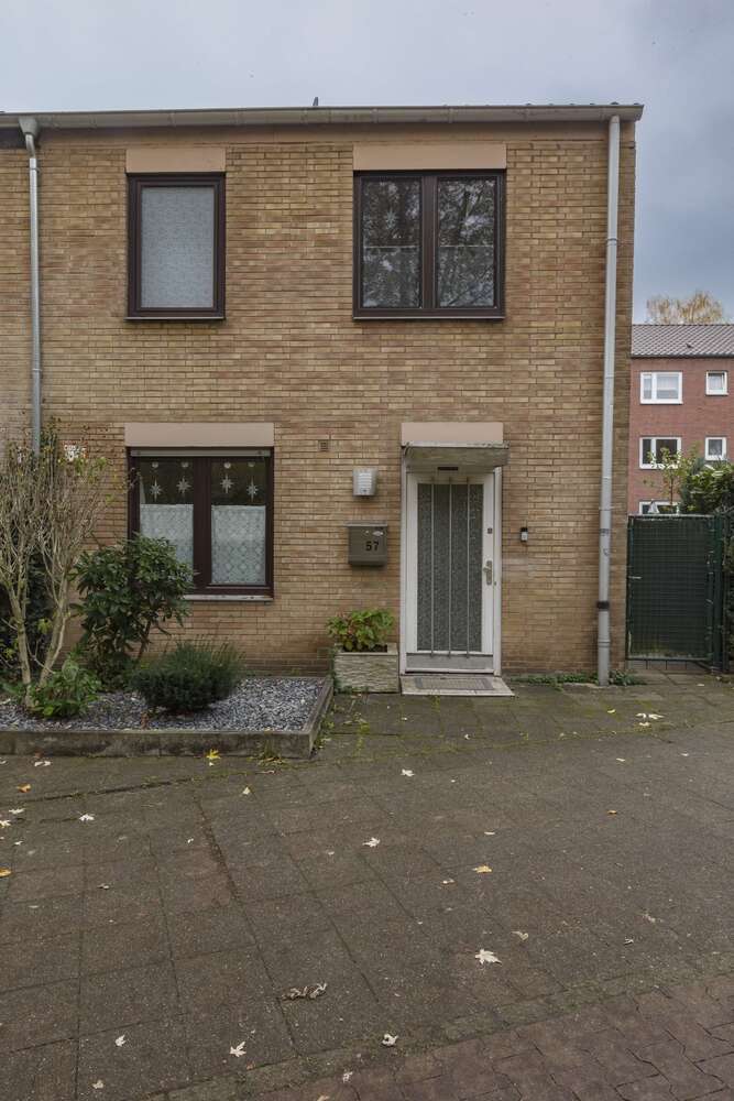 Haus zum Kaufen in Düsseldorf 475.000 € 90 m²