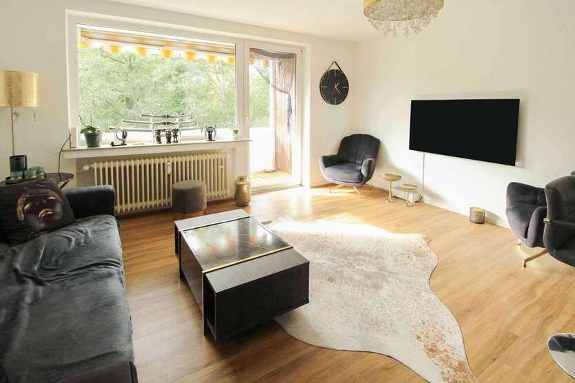 Wohnung zum Kaufen in Düsseldorf 299.000 € 96 m²
