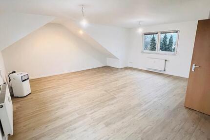 Wohnung Duisburg Walsum - 4 Zimmer, 87 m&sup2;, 1.200&euro; | Angebot:25087105
