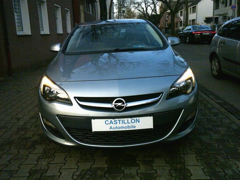 Opel Astra 156.000 km 6.400 € Düsseldorf 40589