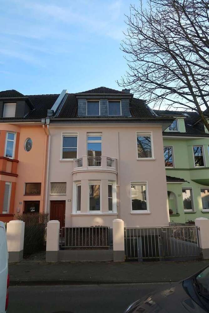 Haus zum Mieten in Düsseldorf 3.000 € 135 m²