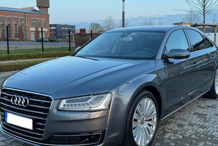 Audi A8 239.000 km 20.500 € Willich 47877