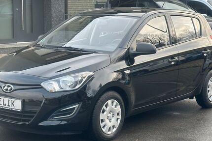 Hyundai i20 113.000 km 5.880 &euro; Duisburg 47138