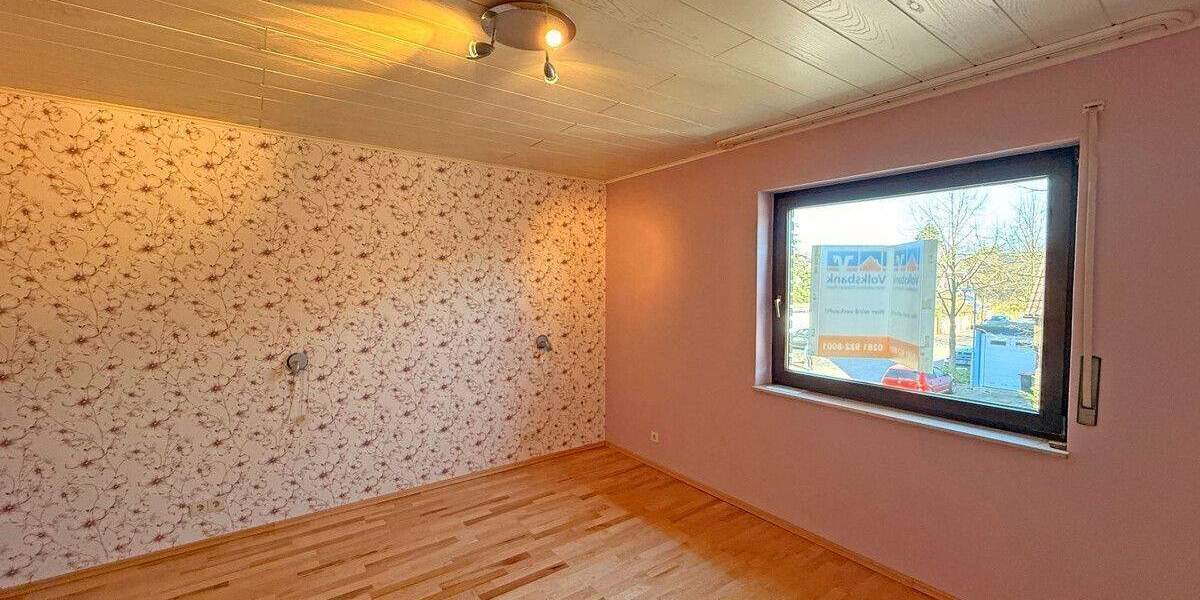 Etagenwohnung Dinslaken Bruch - 4 Zimmer, 115 m&sup2;, 229.000&euro; | Angebot:25684457