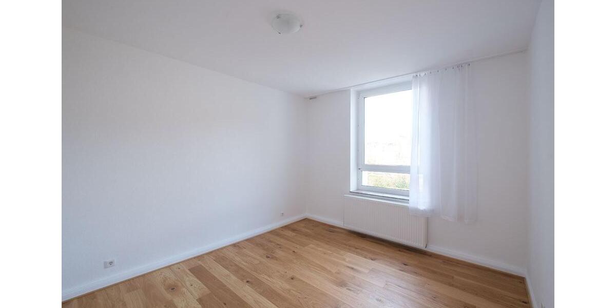 Zoovrt 3Zi komplett sanierte helle Whg Parkett EBK ab Februar zimmer