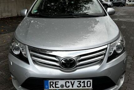 Toyota Avensis 162.210 km 8.200 € duisburg 47169