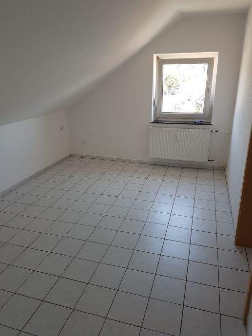 TOP!!! RENOVIERTES + TOP AUFGETEILTES + GROSSZÜGIGES DACHGESCHOSS APARTMENT in OBERHAUSEN - KLOSTERHARDT!!! 2 zimmer