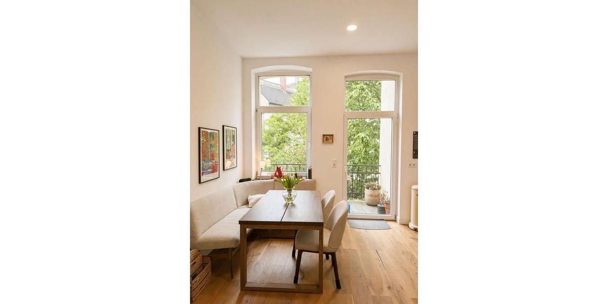 Etagenwohnung Düsseldorf Oberbilk - 3 Zimmer, 108 m&sup2;, 2.285&euro; | Angebot:26327038