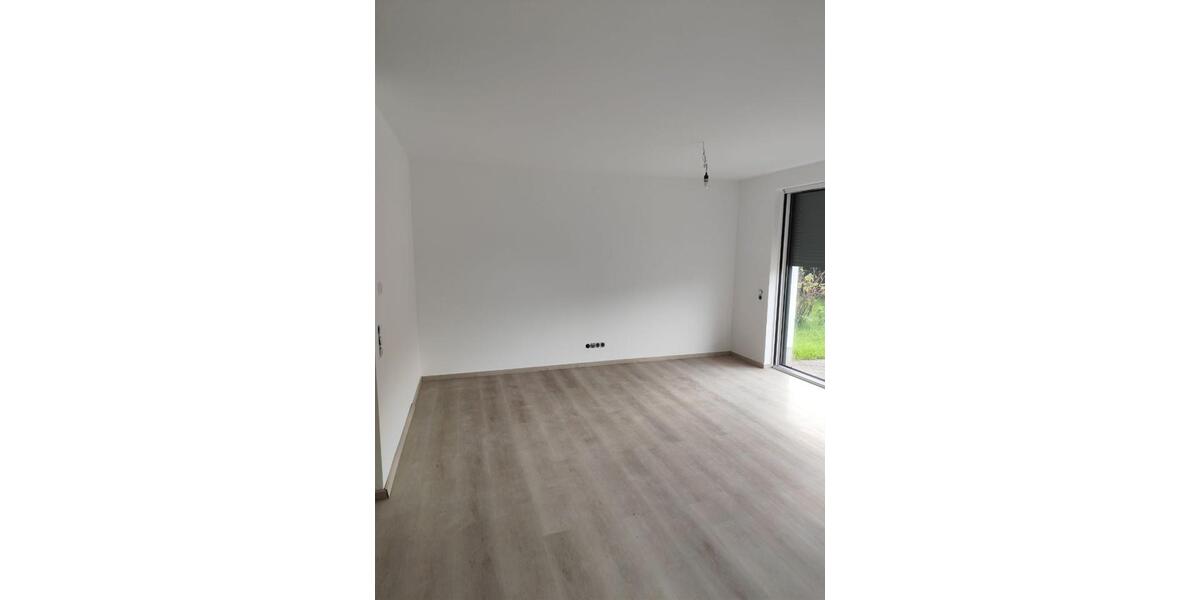 Doppelhaushälfte Essen Stadtbezirk VIII - 5.5 Zimmer, 134 m&sup2;, 2.350&euro; | Angebot:24130141