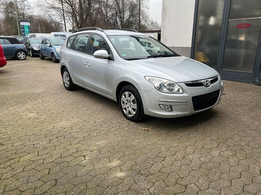 Hyundai i30 192.000 km 3.980 € Essen 45141