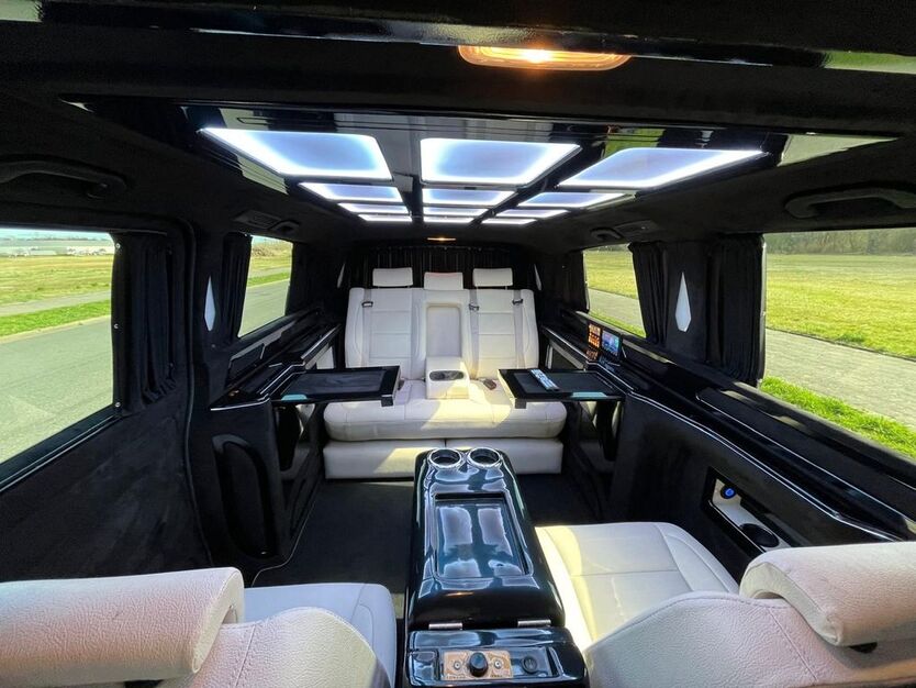 Mercedes-Benz Vito 54.900 km 73.998 € Düsseldorf 40468