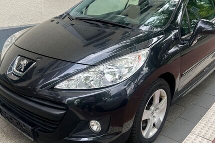 Peugeot 207 176.000 km 1.900 &euro; Duisburg 47269