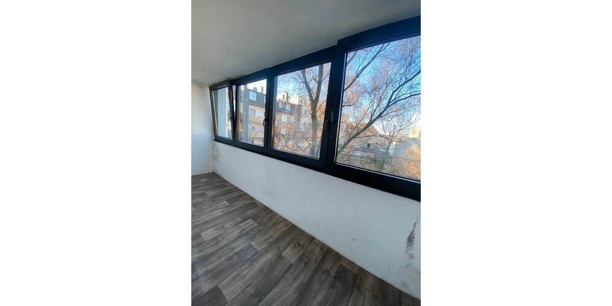 Etagenwohnung Duisburg Duisburg-Mitte - 4 Zimmer, 104 m&sup2;, 660&euro; | Angebot:25454145