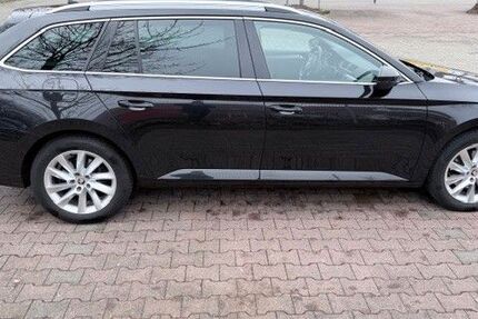 Skoda Superb 200.800 km 13.200 &euro; Düsseldorf 40629