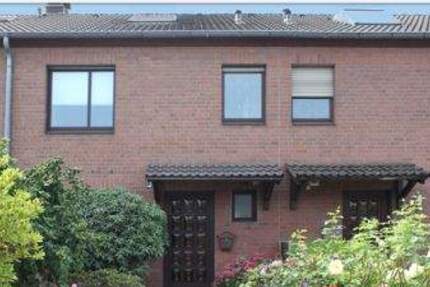 Reihenmittelhaus in Krefeld-Fischeln. Saniert und möbliert. 5 zimmer