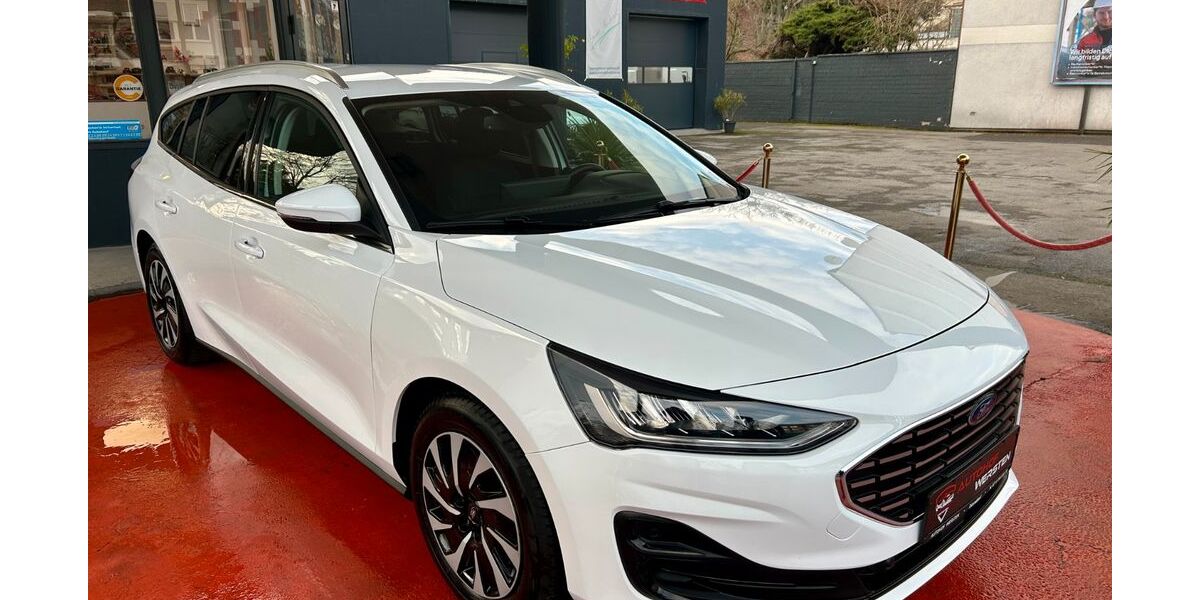 Ford Focus 19.196 km 20.490 € Düsseldorf 40589