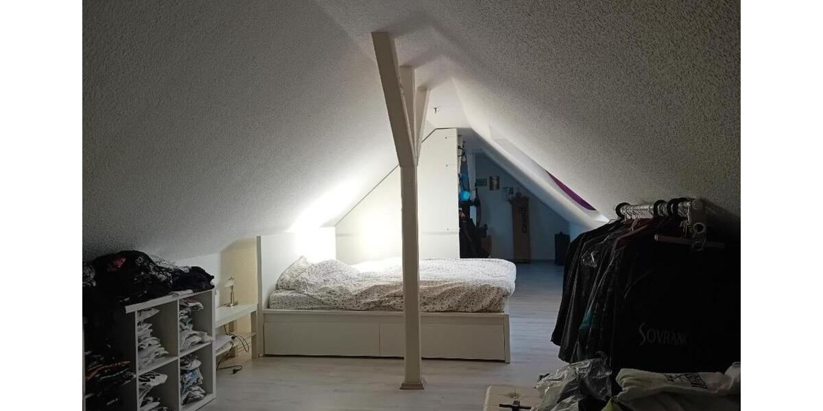 Dachgeschoßwohnung Oberhausen - 3.5 Zimmer, 100 m&sup2;, 195.555&euro; | Angebot:24979111