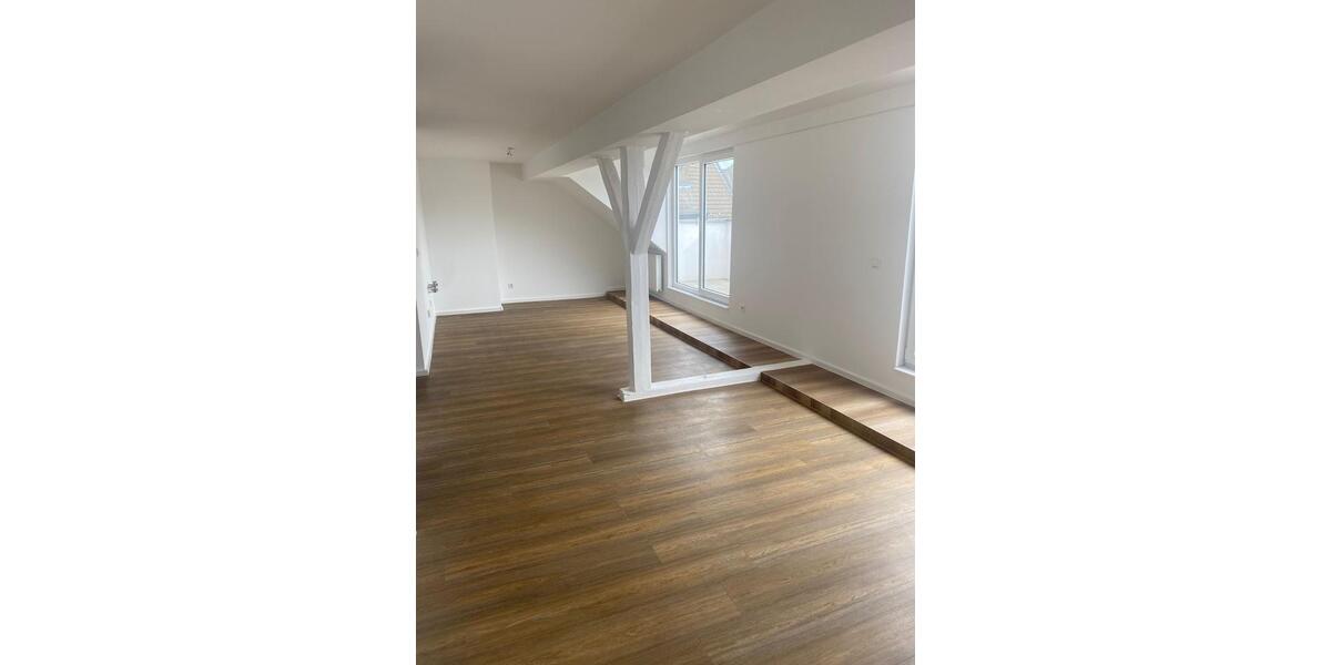 Maisonettenwohnung Essen Stadtbezirk III - 4 Zimmer, 113 m&sup2;, 1.100&euro; | Angebot:24753479