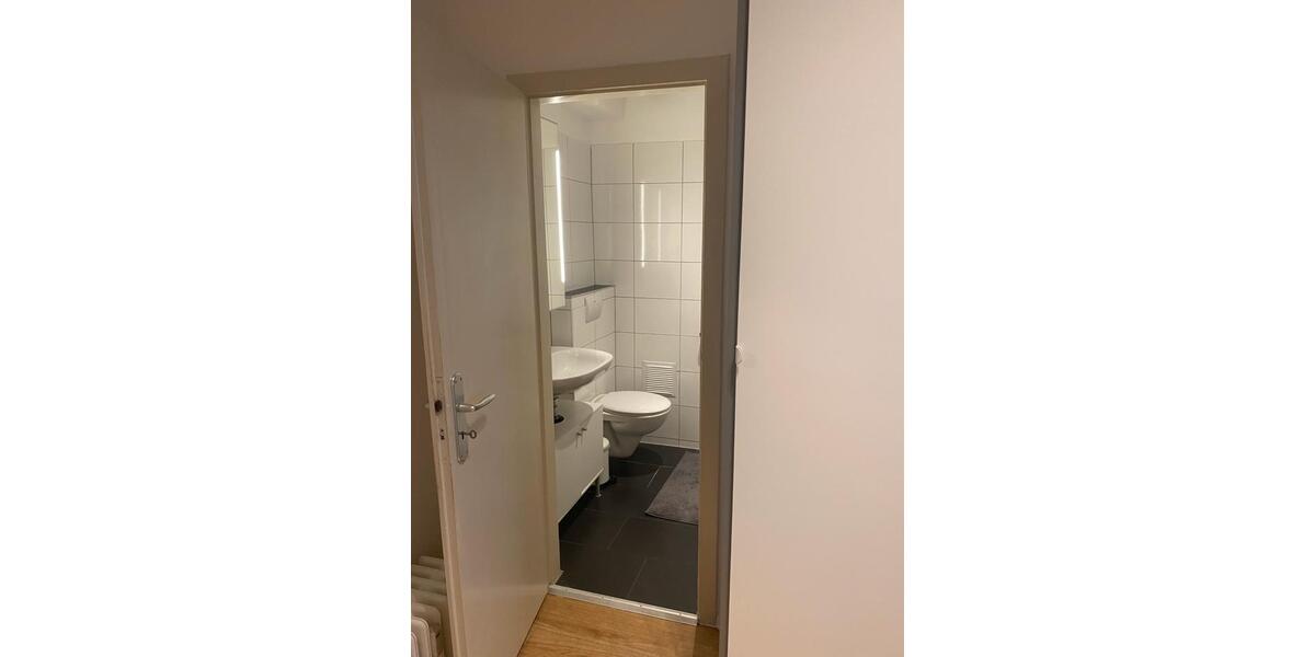 Etagenwohnung Düsseldorf Oberbilk - 3 Zimmer, 67 m&sup2;, 580&euro; | Angebot:24616426