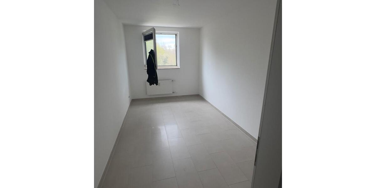 Etagenwohnung Duisburg Beeck - 4 Zimmer, 91 m&sup2;, 1.200&euro; | Angebot:26447924