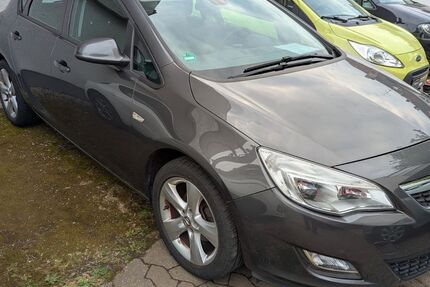 Opel Astra 107.600 km 3.990 &euro; Mülheim-Ruhr 45473