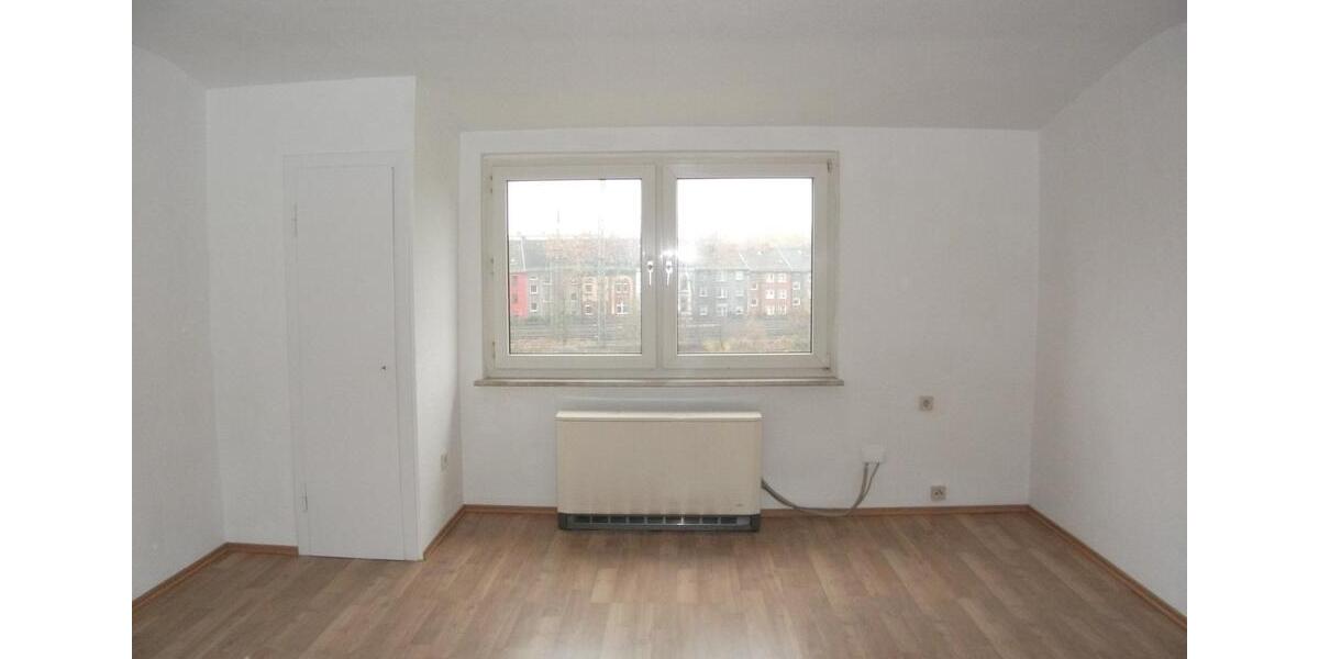 Dachgeschoßwohnung Duisburg Duisburg-Mitte - 2.5 Zimmer, 53 m&sup2;, 400&euro; | Angebot:26386927