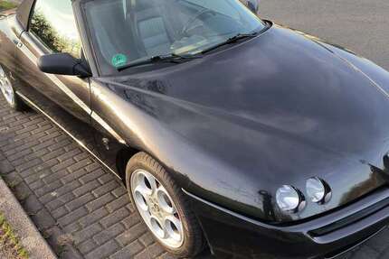 Alfa Romeo Spider 85.000 km 10.000 &euro; Duisburg 47053
