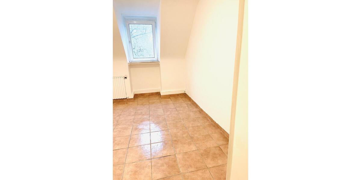 Dachgeschoßwohnung Essen Stadtbezirk III - 3 Zimmer, 72 m&sup2;, 799&euro; | Angebot:26374106