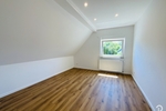Einfamilienhaus mit 5 Zimmern und 2 Bädern, großem Garten ideal für Familien. Komplett saniert! - Einfamilienhaus Düsseldorf / Rath Rath | Angebot:27112998