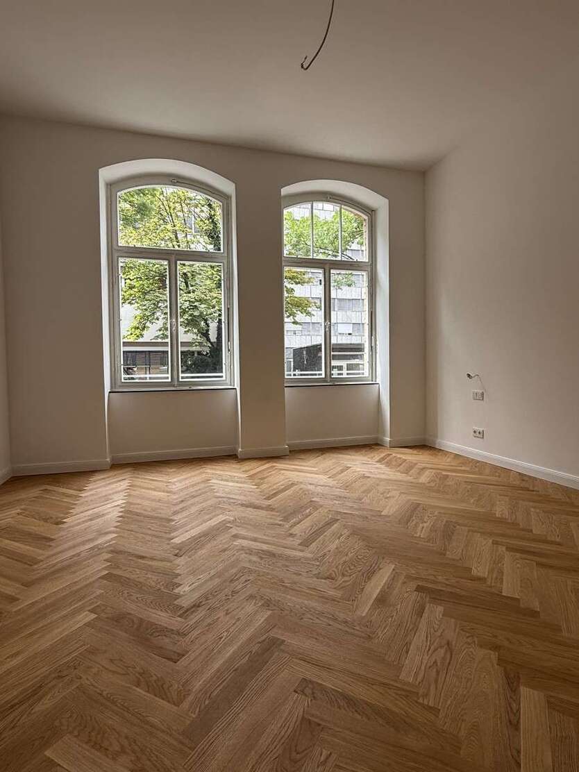 Wohnung zum Mieten in Düsseldorf 2.150 € 103 m² 3 zimmer