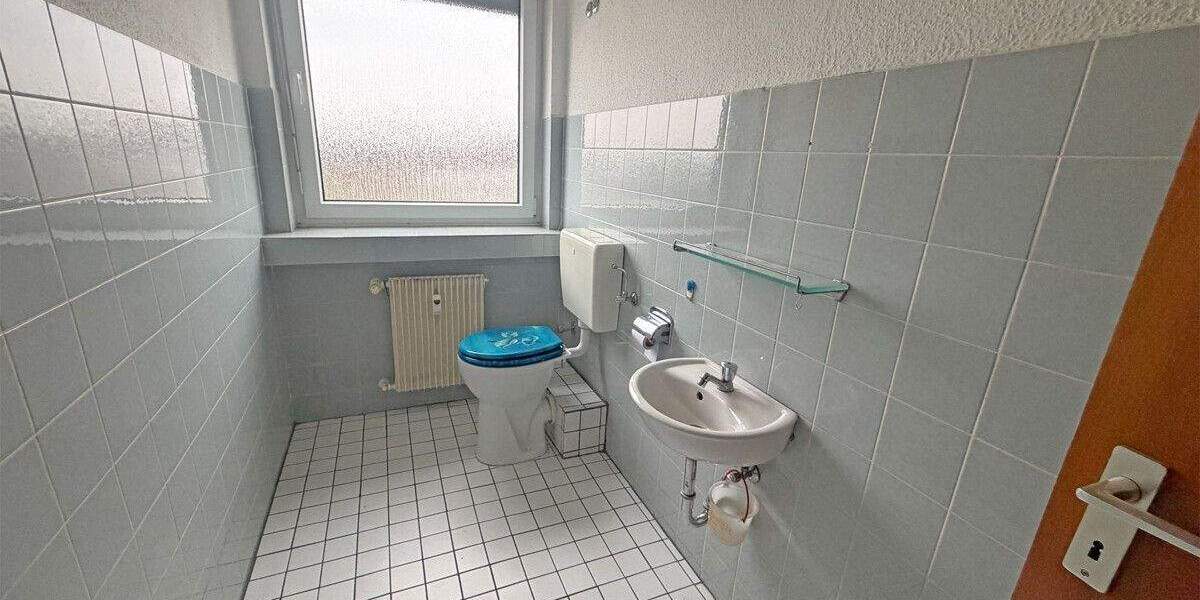 Etagenwohnung Duisburg Hochheide - 2 Zimmer, 71 m&sup2;, 129.000&euro; | Angebot:25684453
