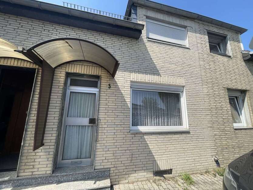 Haus zum Kaufen in Meerbusch 199.000 € 98 m²