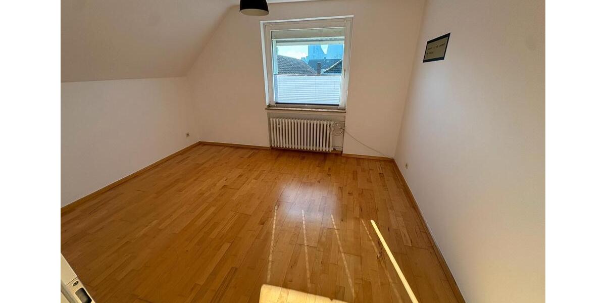Dachgeschoßwohnung Duisburg Walsum - 2 Zimmer, 43 m&sup2;, 495&euro; | Angebot:26285189
