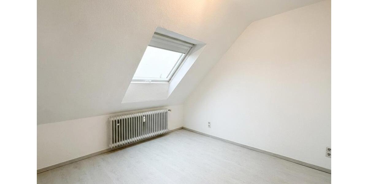 Dachgeschoßwohnung Krefeld Hülser Berg - 3 Zimmer, 57 m&sup2;, 695&euro; | Angebot:26365970