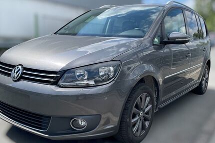 VW Touran 210.000 km 8.900 &euro; Essen 45309
