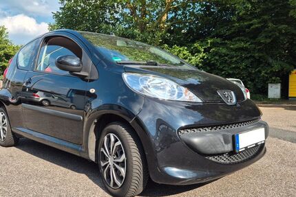 Peugeot 107 171.522 km 2.200 &euro; Essen 45130
