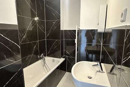 Wohnung zum Kaufen in Duisburg 72.500 € 61.28 m² 3 zimmer