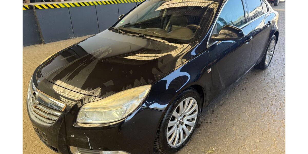 Opel Insignia 213.000 km 2.250 &euro; Essen 45356