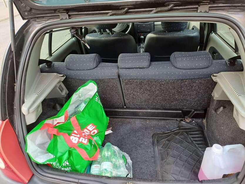 Renault Clio 152.500 km 700 € Duisburg 47053