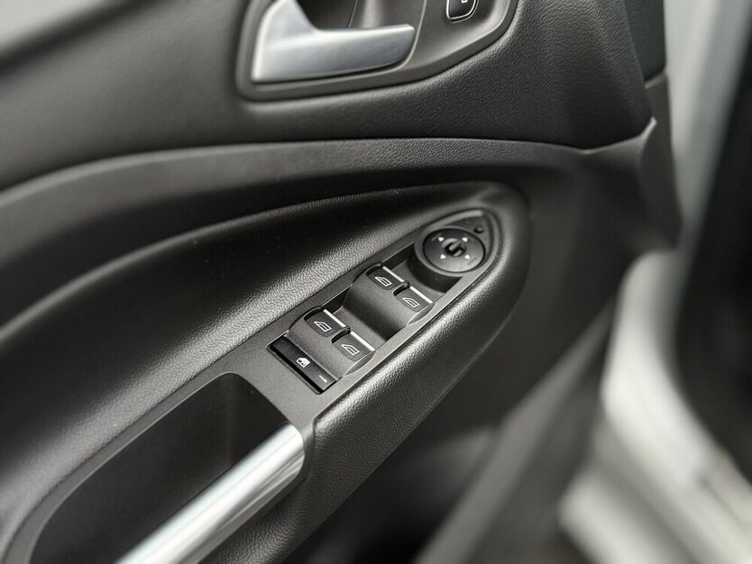 Kuga ST-Line KeylessGO Kamera