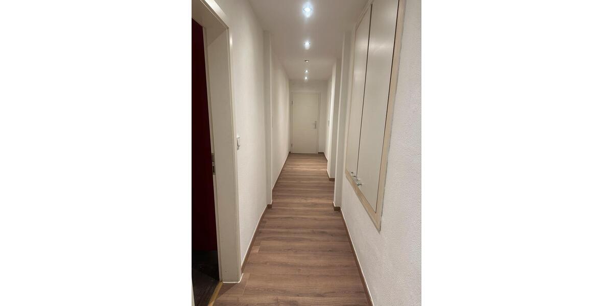 Erdgeschoßwohnung Düsseldorf Oberbilk - 4 Zimmer, 98 m&sup2;, 1.500&euro; | Angebot:25195448