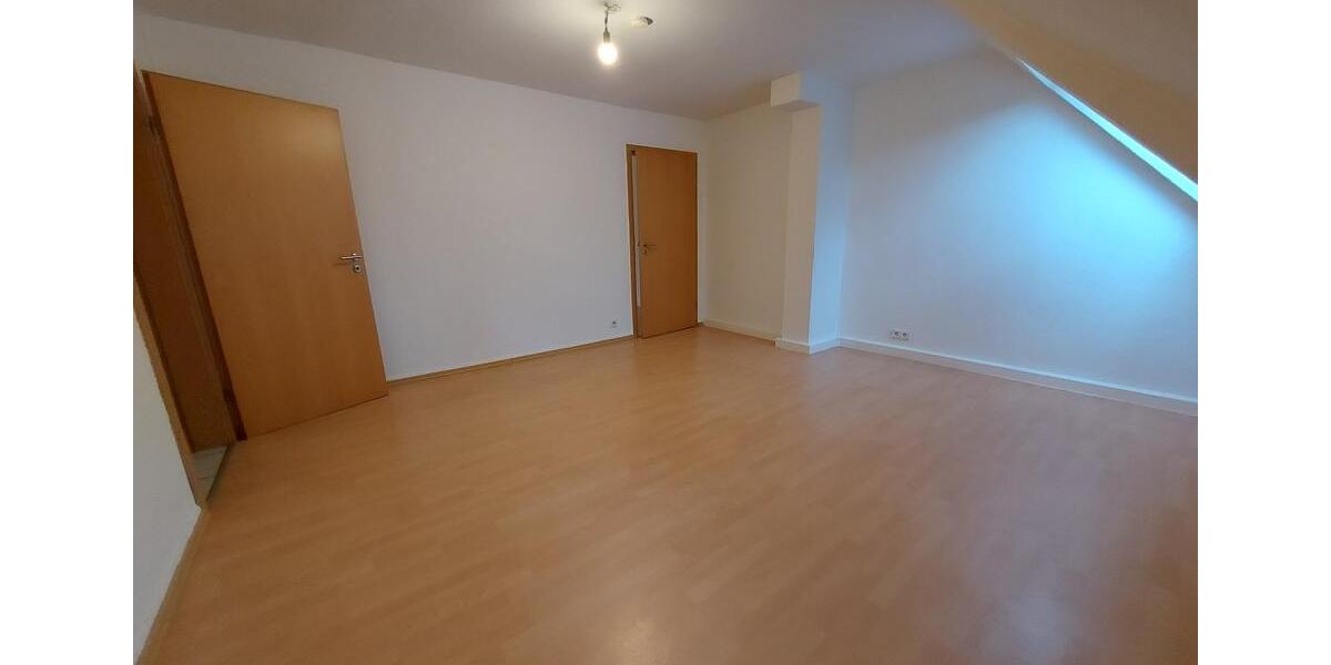 Dachgeschoßwohnung Gelsenkirchen Gelsenkirchen-Nord - 3.5 Zimmer, 68 m&sup2;, 575&euro; | Angebot:26396509