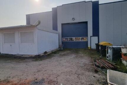 Halle Gewerbefläche zimmer