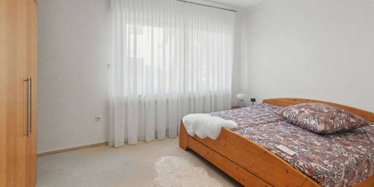 Reihenmittelhaus Moers Hülsdonk - 5 Zimmer, 115 m&sup2;, 345.000&euro; | Angebot:26156404