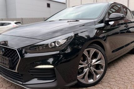 Hyundai i30 125.000 km 13.900 &euro; Düsseldorf 40233